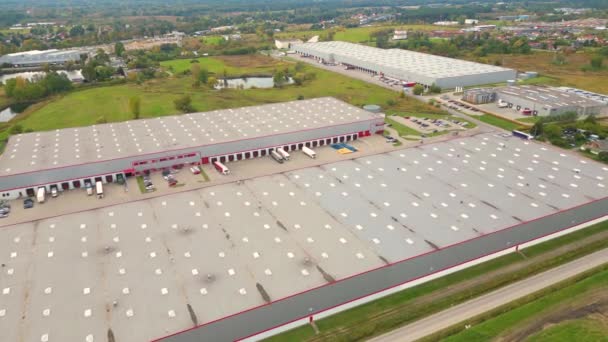 Aerial View Semi Trucks Cargo Trailers Standing Warehouses Ramps Loading — Video Stock