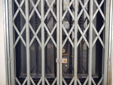 Concept, business closure due to financial problems