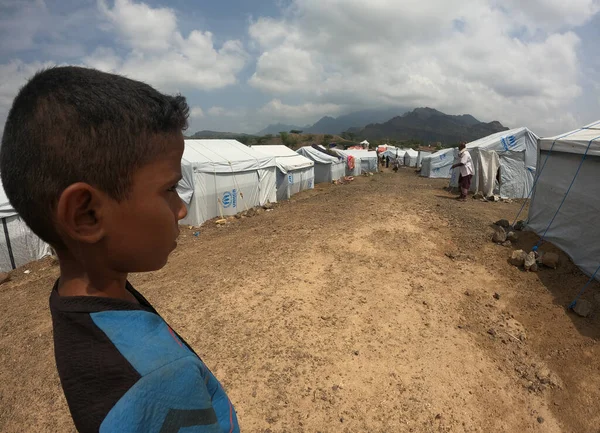 Taiz Jemen Paź 2021 Smutne Dziecko Obozie Dla Wysiedleńców Wojny — Zdjęcie stockowe