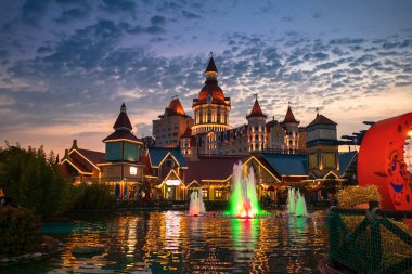 Gün batımında muhteşem otel 