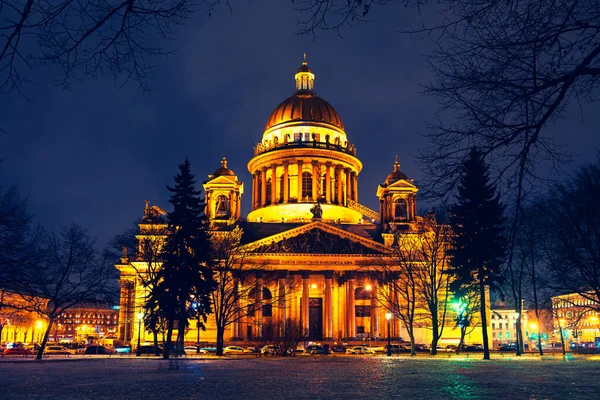 Catedral Isaac Uma Noite Inverno Decorações Natal Paisagem Noturna Cidade — Fotografia de Stock