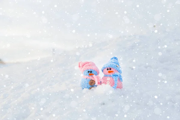 Милі Саморобні Сніговики Шарфами Капелюхами Зимова Казка Вітальна Листівка Місцем — стокове фото