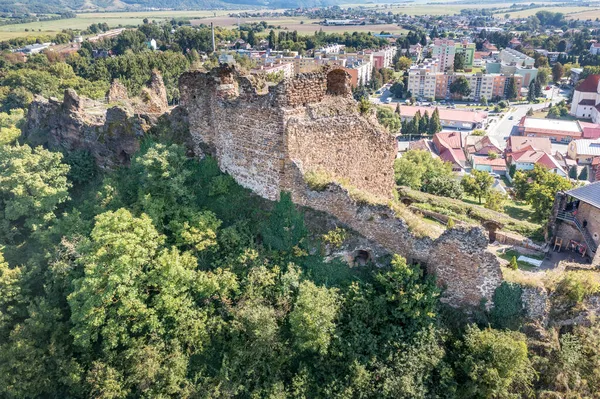 Vista Aérea Castelo Medieval Filakovo Fulek Parcialmente Restaurado Sul Eslováquia — Fotografia de Stock
