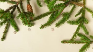 Çam dallarıyla Noel arkaplan animasyonu