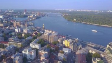 Ukrayna, Kiev 'in Eski Podil ilçesinin hava manzarası