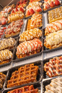 Geleneksel Belçika waffleları. Brüksel