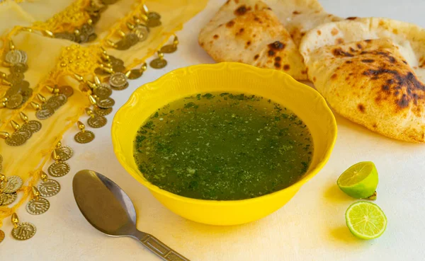 Mısır Molokhia yeşil çorbası 