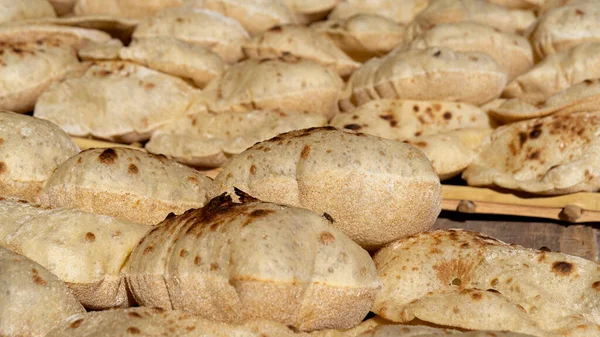 Mısır taze ekmeği Aish Baladi