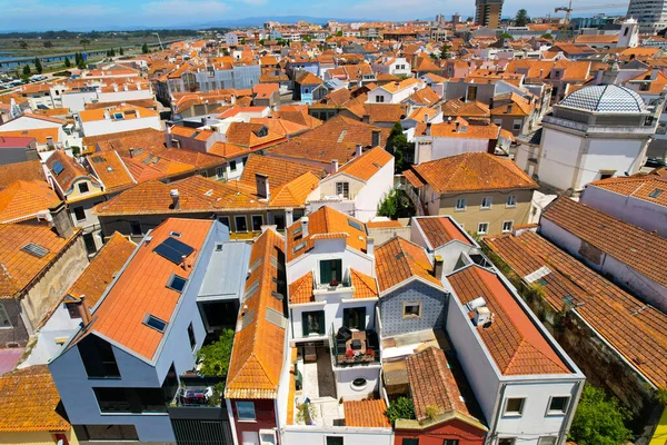 Portugalsko staré domy střechy — Stock fotografie