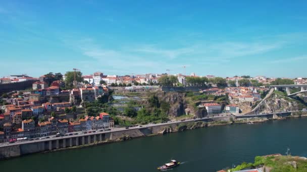 Vista Aérea Dron Porto Embankment Sobre Río Duero Día Soleado — Vídeo de stock