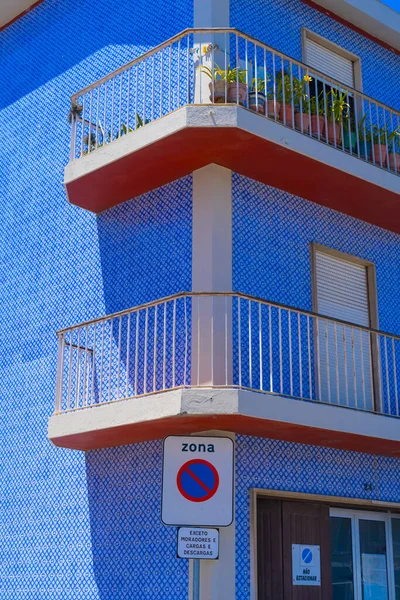 Κοντινό Πλάνο Του Τυπικό Πορτογαλικό Σπίτι Μπλε Azulejo Στην Πόλη — Φωτογραφία Αρχείου