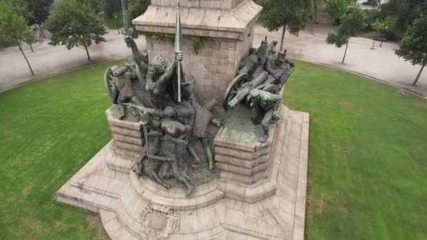 Circle Drone View Monument Rotunda Boavista Foggy Day Porto Portugal — Video