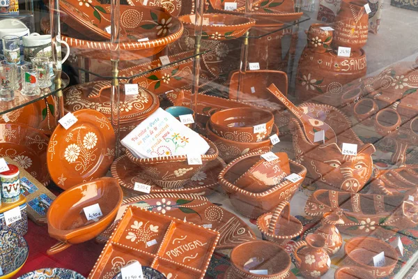 Typical Souvenirs Souvenir Shopping Porto City Portuguese Brown Ceramics Local — стоковое фото