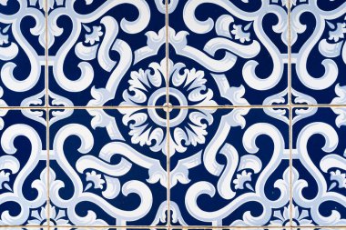 Geleneksel Portekizce ve İspanyolca klasik fayans mavisi Azulejo arkaplanının yakın çekimi
