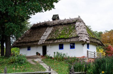 Kiev, Ukrain yakınlarındaki Pirohiv (Pirogovo) köyündeki antik Ukrayna kırsal evi