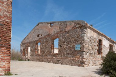 İspanya 'nın başkenti El Prat de Llobregat' ta bulunan eski Carabiners Kışlası 'nın kalıntıları.. 