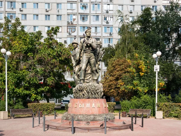 エンゲルス ロシア9月16 2021 ロシア エンゲルス サラトフ地方の地方都市チェチェン アフガニスタンの ホットスポット で戦ったソ連とロシアの兵士への記念碑 — ストック写真