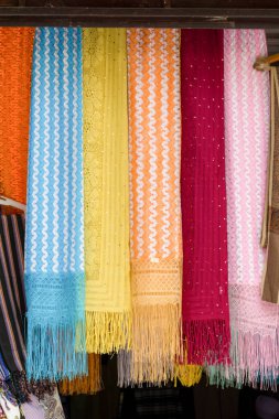 Jeddah, Suudi Arabistan 'da renkli şallar sergileniyor