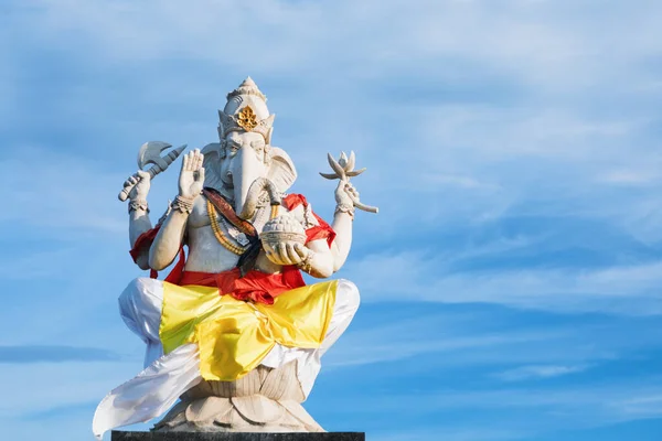 Ganesha Seduto Meditare Posa Yoga Fronte Tempio Indù Decorato Festa Foto Stock Royalty Free