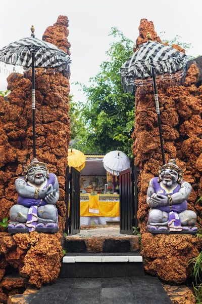 Bela Vista Portão Entrada Pintu Bentar Para Templo Hindu Tradicional Imagem De Stock