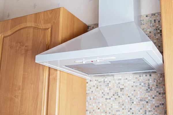 Ceiling Metal White Cooker Hood Kitchen Stove Modern Kitchen Appliances — Fotografia de Stock