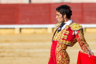 Madrid, İspanya - 9 Nisan 2022: Miraflores de la Sierra 'da Chenel Kupası. Yarışmada boğa güreşçisi Perez Mota.