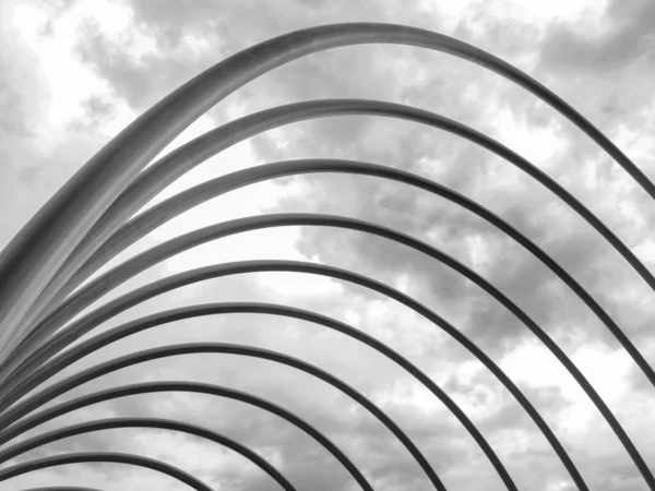 Braided Aluminum Tubes Modern Architecture Curved Pipes Sky Background Image — ストック写真