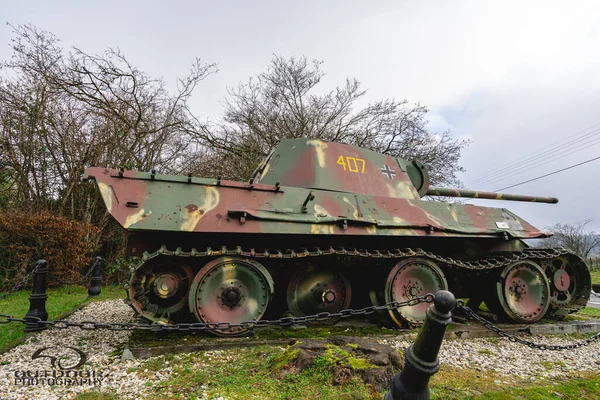 Monumento Antiguo Tanque Pantera Alemana Segunda Guerra Mundial Las Ardenas — Foto de Stock