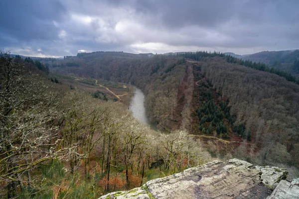 Belçika 'da bulutlu bir gün Ardennes, Le Hero, La Roche en Ardenne Belçika.