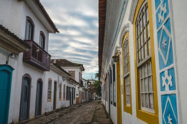 Şehir merkezinde, Paraty RJ Brezilya 'nın tarihi merkezinin sokaklarında..