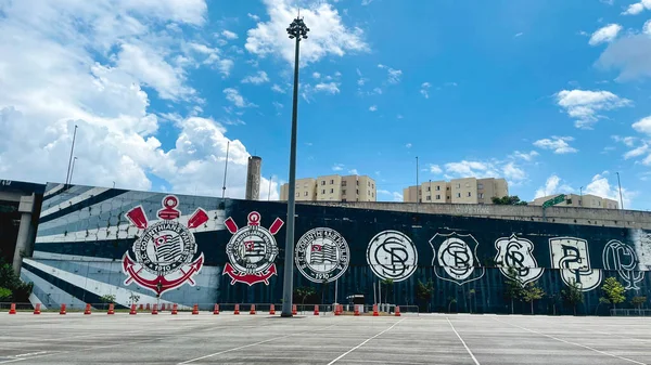Muur Met Graffiti Van Logo Van Voetbalclub Corinthians Naast Het — Stockfoto