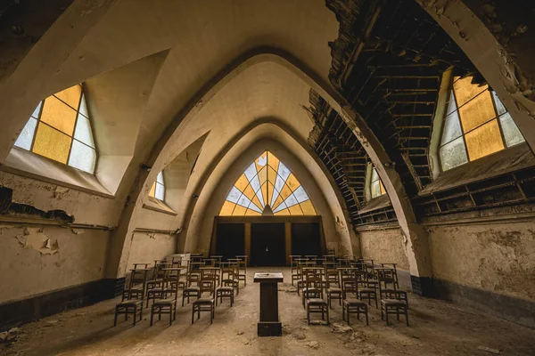 Urbex Elhagyatott Régi Templom Valahol Belgiumban — Stock Fotó