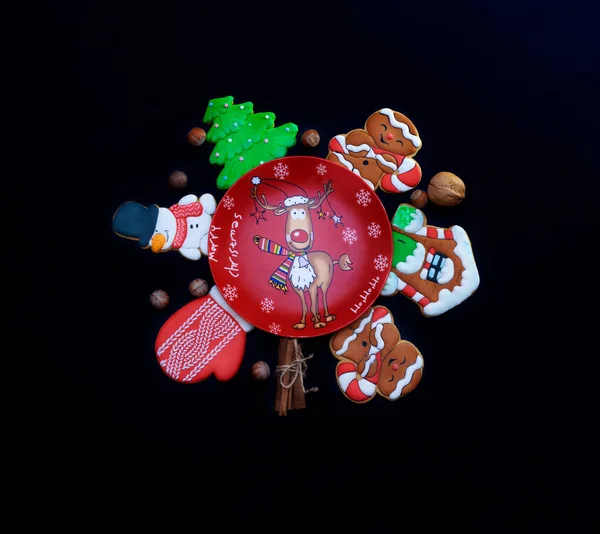 Weihnachtsteller mit Lebkuchen — Stockfoto
