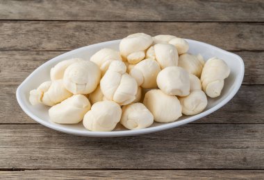 Nozinho veya Knot mozzarella, tipik Brezilya zanaatkar taze beyaz peynir.