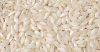 Yakın plan, çiğ carnaroli risotto pilavı. Yemek arkaplanı.