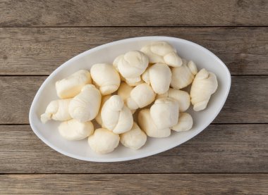 Nozinho veya Knot mozzarella, tipik Brezilya zanaatkar taze beyaz peynir.