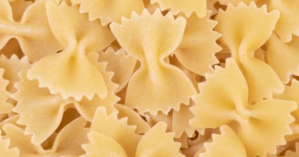 Ansicht Von Oben Nahaufnahme Von Farfalle Pasta — Stockvideo