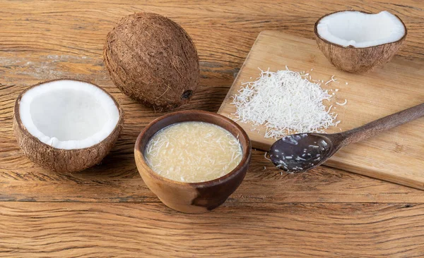 Cremige Cocada Traditionelle Brasilianische Kokosbonbons Mit Geriebener Kokosnuss — Stockfoto