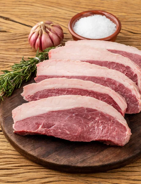 Snijd Rauw Picanha Stokvlees Houten Plank Met Kruiden — Stockfoto