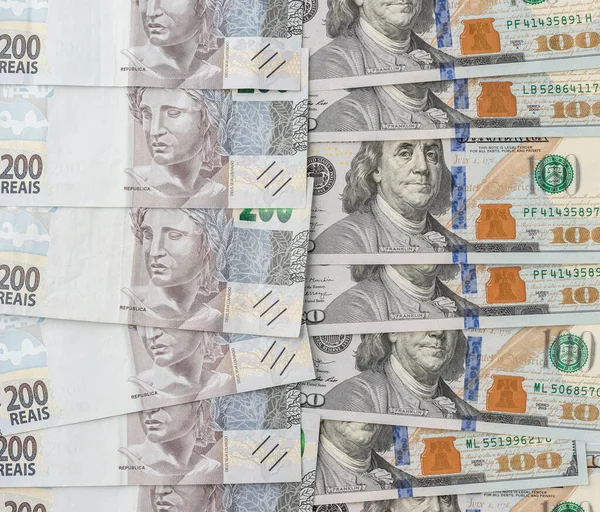 Groud Two Hundred Brazilian Real Hundred Dollar Bills — Zdjęcie stockowe