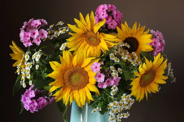 Girassóis Flox Margaridas Bouquet Close Como Flores Jardim Fundo — Fotografia de Stock