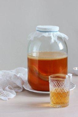 Kombucha 'dan yapılan içecek, kvass çayı..