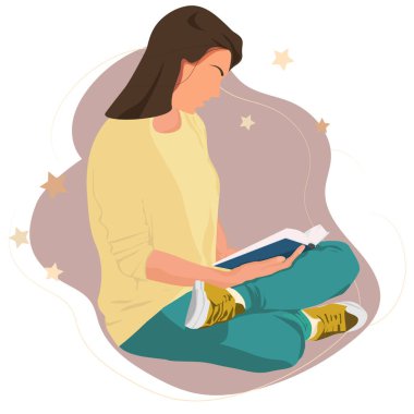 Kadın kitap okuyor ve arka planda oturuyor.
