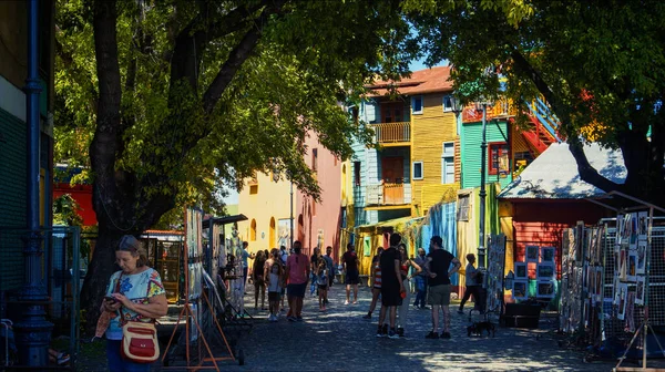 Menschen Genießen Einen Sommermorgen Bunten Historischen Caminito Boca Buenos Aires — Stockfoto