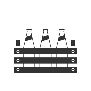 Bej arka planda izole edilmiş siyah bira şişesi ikonu sürüsü. Tahta kutu ve bira şişeleri.