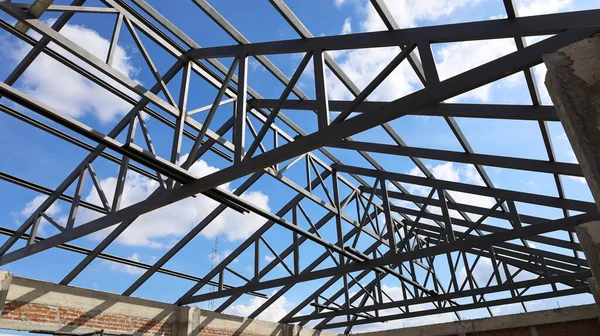 Steel Roof Structure Building Construction Metal Roof Structure Building Construction — Stock Photo, Image