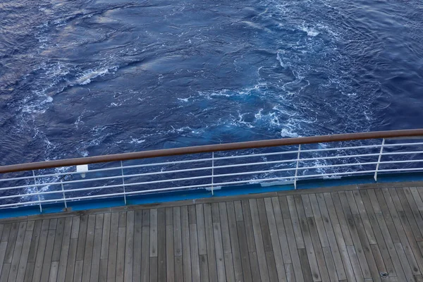 Olhando Para Mar Convés Navio Cruzeiro — Fotografia de Stock