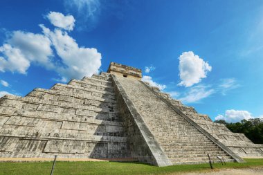 Kukulcan Maya piramit 