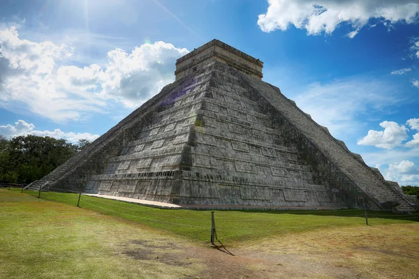 Castillo Templo Kukulcan Una Pirámide Escalonada Mesoamericana Chichén Construido Por — Foto de Stock