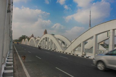 Arch napier bridge,chennai road, tamlin nadu,india road